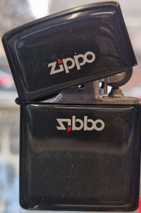 خرید فندک بنزینی طرح Zippo