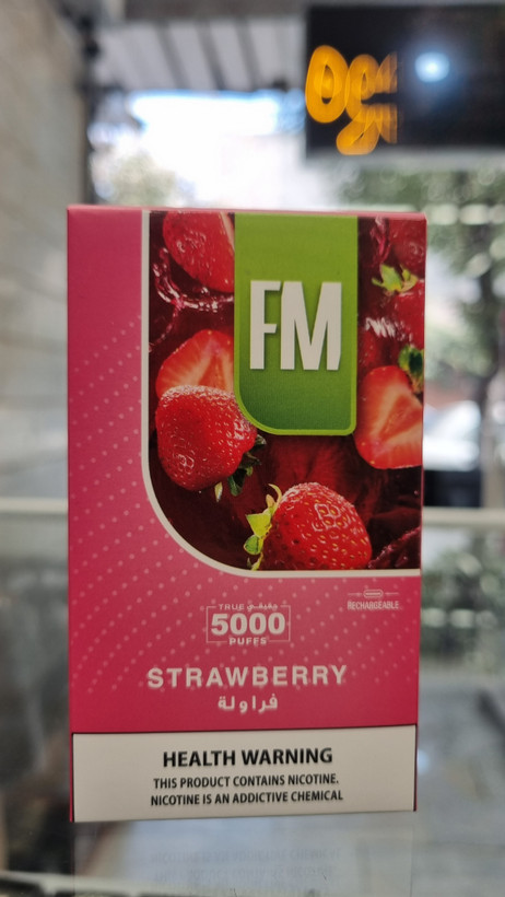 خرید پاد یکبارمصرف 5000 پاف برند اف ام توت فرنگی